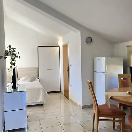 アパート Josipa ヴェラ・ルカ