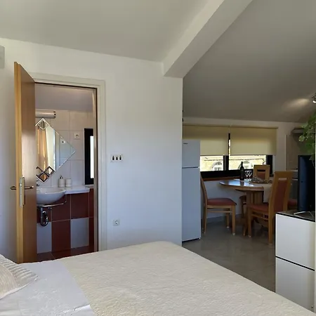 Josipa アパート ヴェラ・ルカ